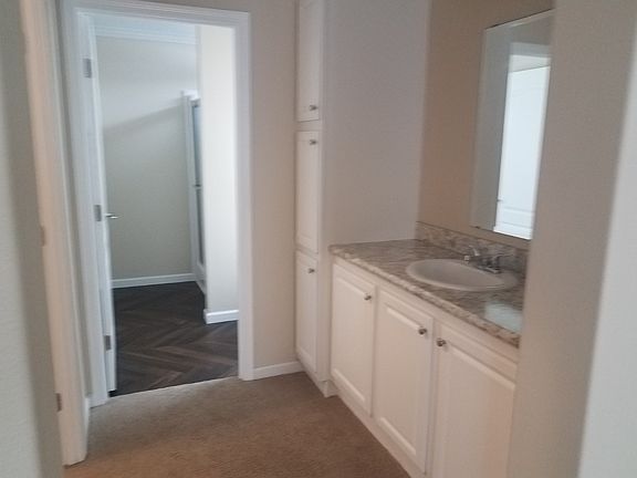 4th image of 1575 Pel St #166