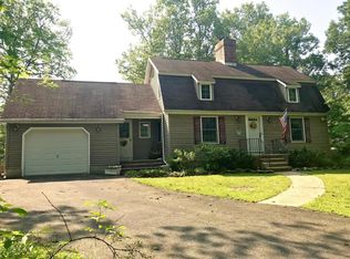 196 Sunset Rd, East Stroudsburg, PA 18302