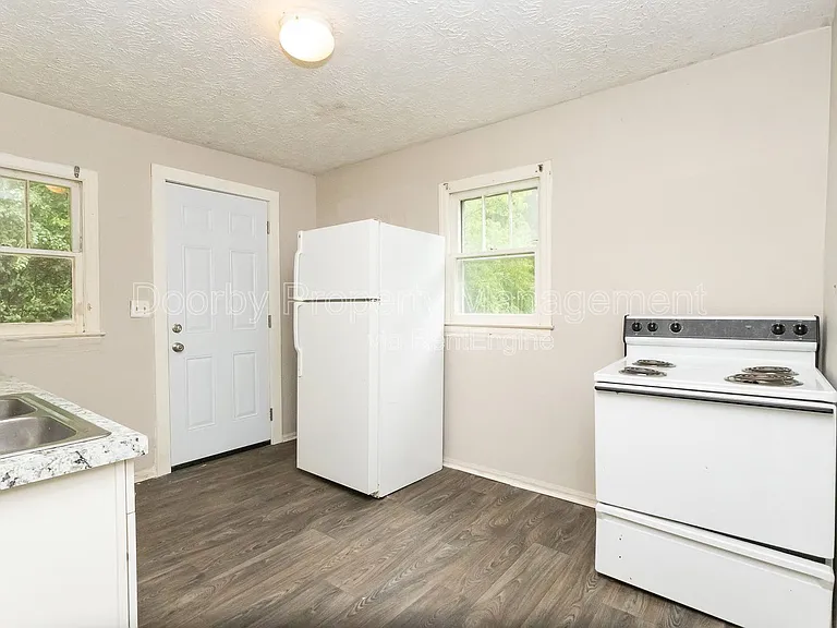 1023 Holland Johnson Rd #B — Photo 4