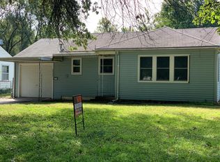 2425 SW 24th St, Topeka, KS 66611