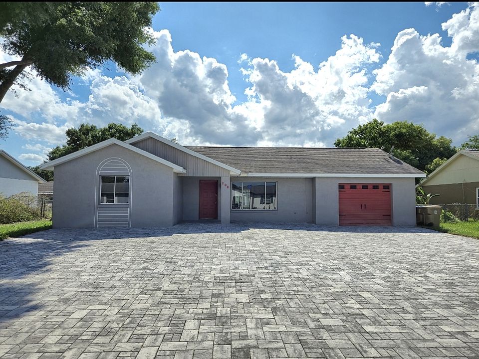 1st image of 108 Loredo Ln
