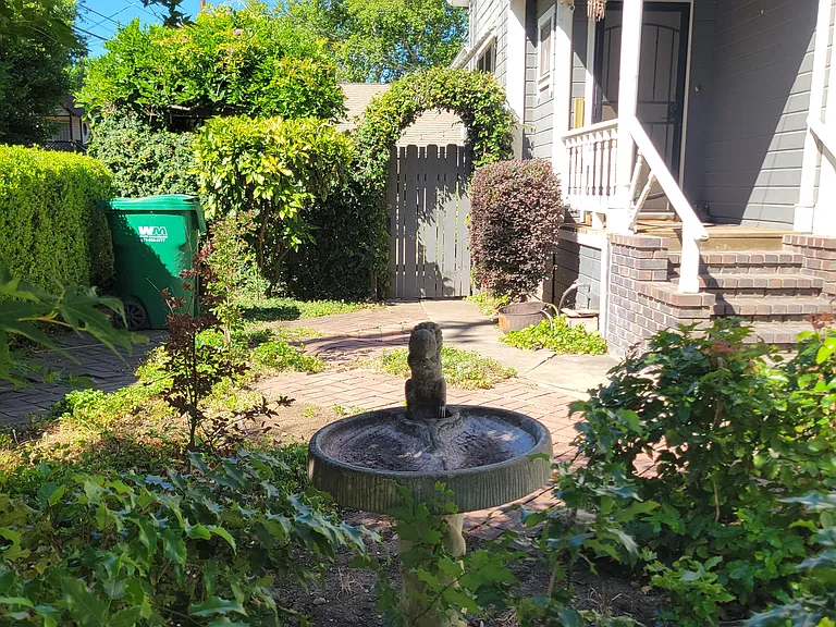 720 Olive St — Photo 17