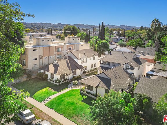 2nd image of 4445 Tujunga Ave