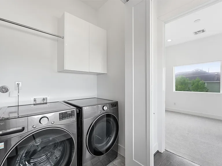 1155 W 17th St — Photo 21