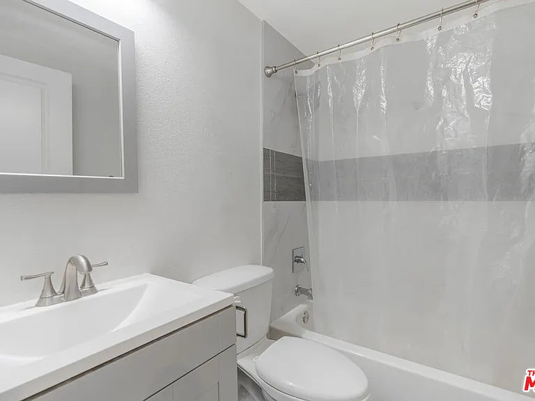 8222 Vanscoy Ave — Photo 6