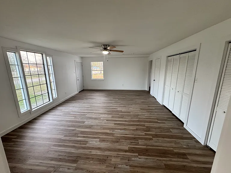 108 E Kirby St — Photo 4
