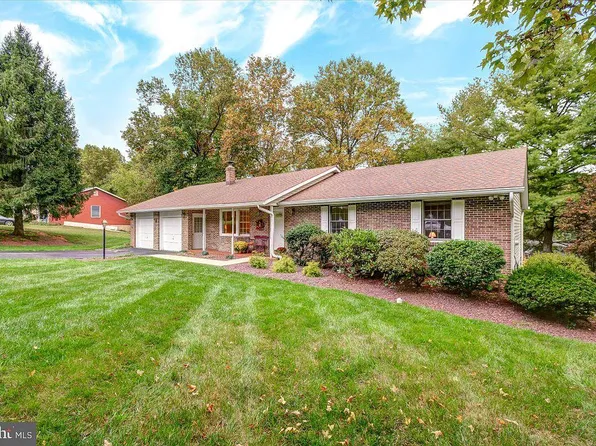 6408 Hickory Ln, Sykesville, MD 21784