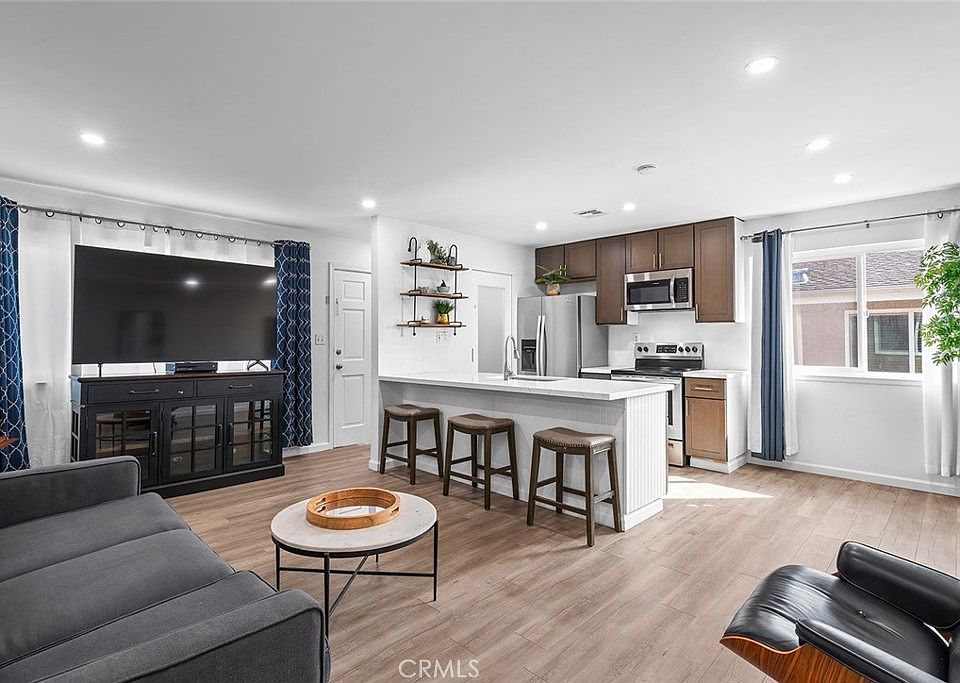 1st image of 2948 Knollwood Ave