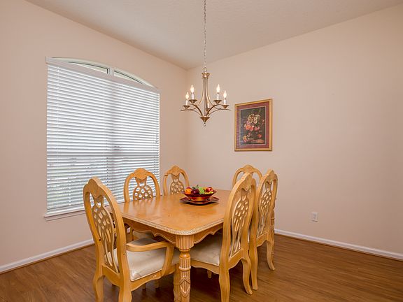 2nd image of 137 Linda Lake Ln