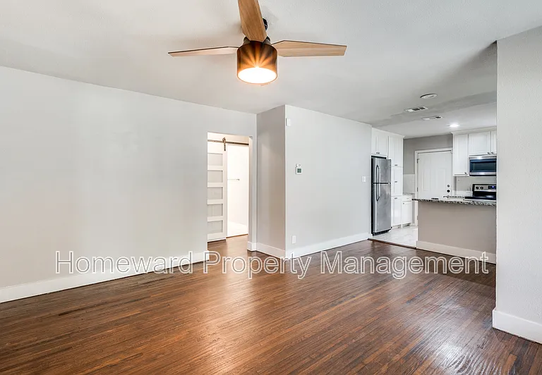 4229 Valentine St — Photo 2