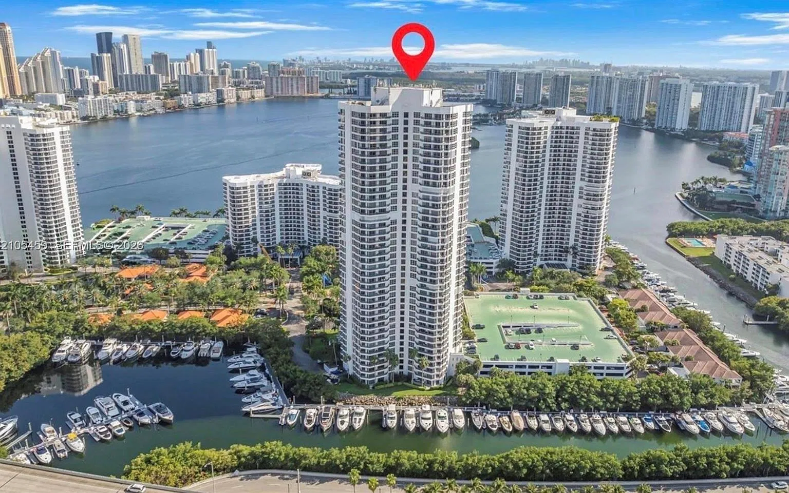 Mystic Pointe Tower 400 C — Photo 1