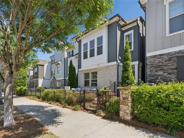 1061 Kirkland Cir, Smyrna, GA 30080