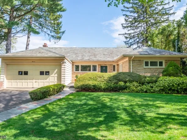 11 East Pkwy, Clifton City, NJ 07014