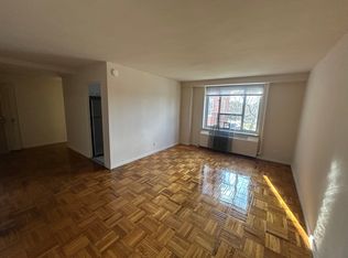 64-02A 192nd St #2J, Fresh Meadows, NY 11365