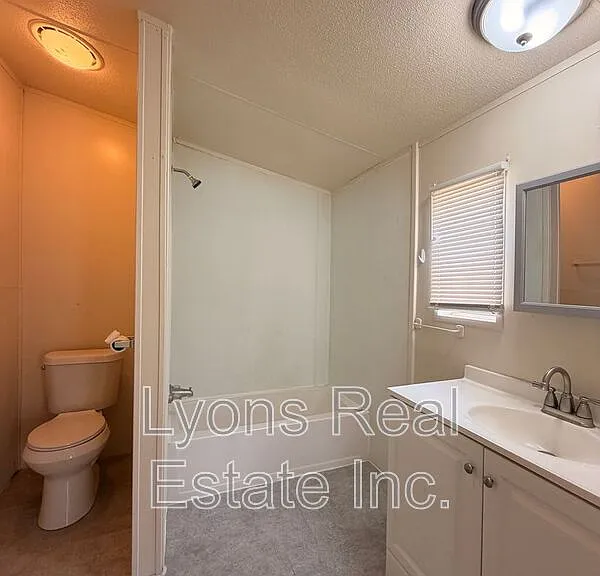 8409 Grady Dr — Photo 16