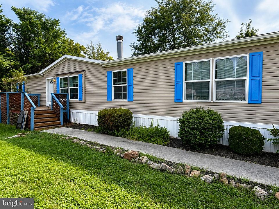 1st image of 339 Vine Cir