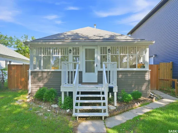 720 Walmer Road, Saskatoon, SK S7L 0E4