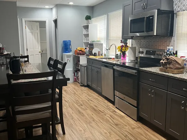 168 West Ave #2B, Darien, CT 06820