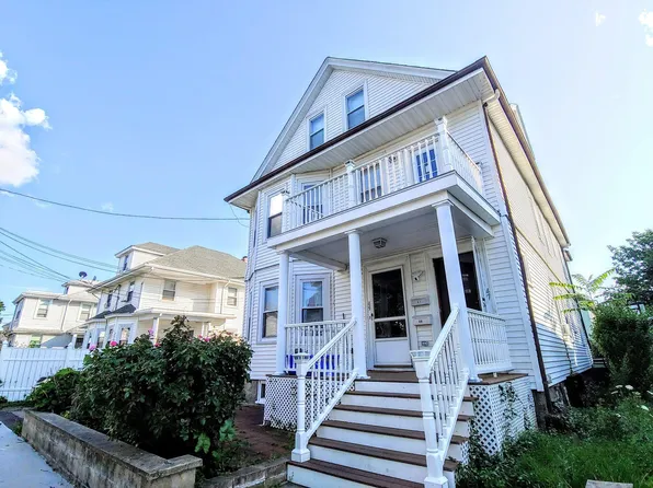 49 Flynt St #1, Quincy, MA 02171