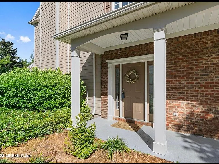 11187 Castlemain Cir W — Photo 21
