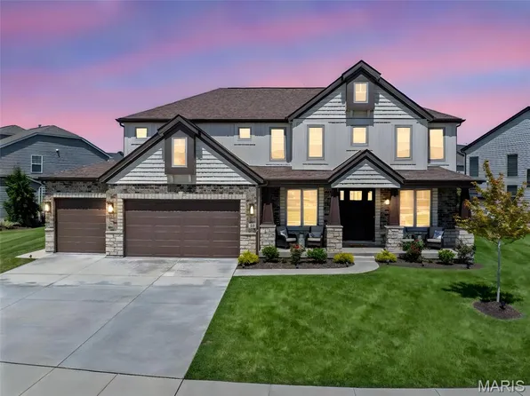 125 Far Meadow Dr, Lake Saint Louis, MO 63367