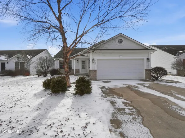 759 Greystone Dr, Bowling Green, OH 43402