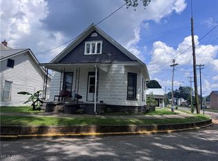 191 S 5th St, McConnelsville, OH 43756