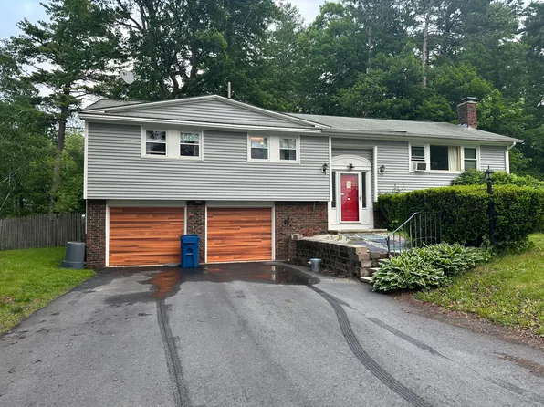 86 Four Winds Rd, Portland, ME 04102
