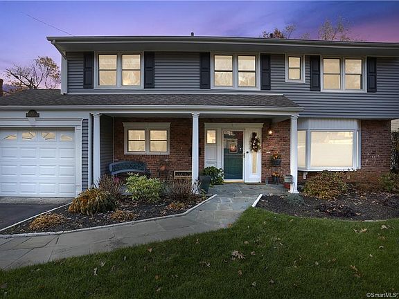 2nd image of 80 Rolling Wood Dr