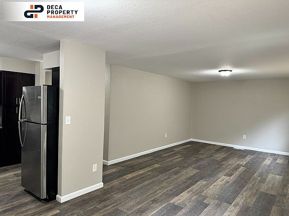 5th image of 945 Preakness Ln