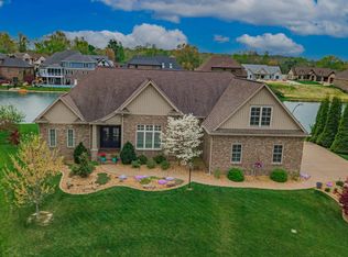 8633 Cayman Ct, Newburgh, IN 47630