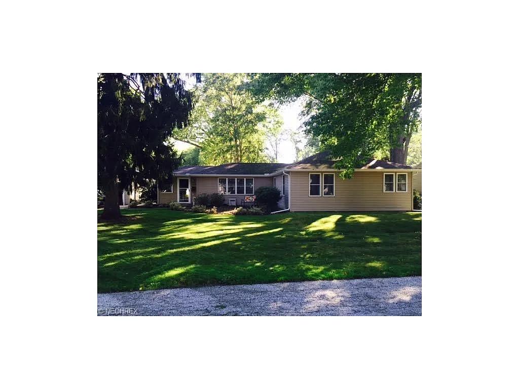 195 Vineyard Rd photo 1