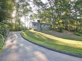 23 Cross St, Medfield, MA 02052