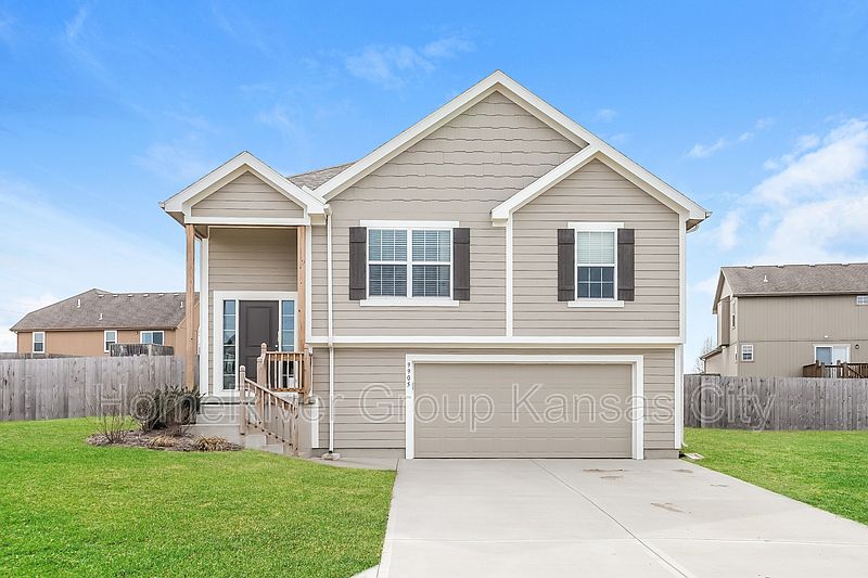 1st image of 9905 E 219th Cir