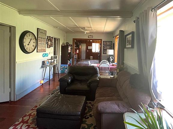2nd image of 214 Fir St