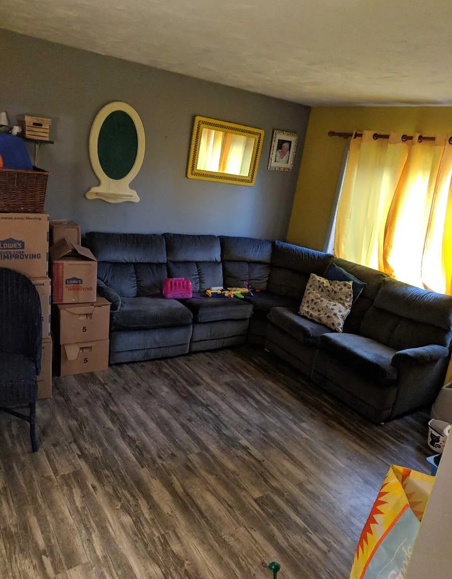 3 bed, 1100 sqft, $3,000 — Photo 2