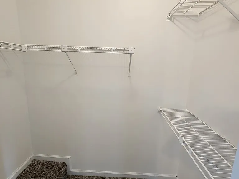 141 Thistle Ln — Photo 17
