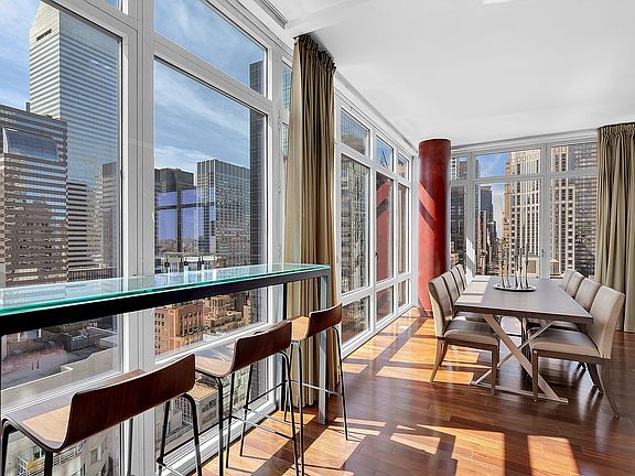 3rd image of 207 E 57th St APT 25B