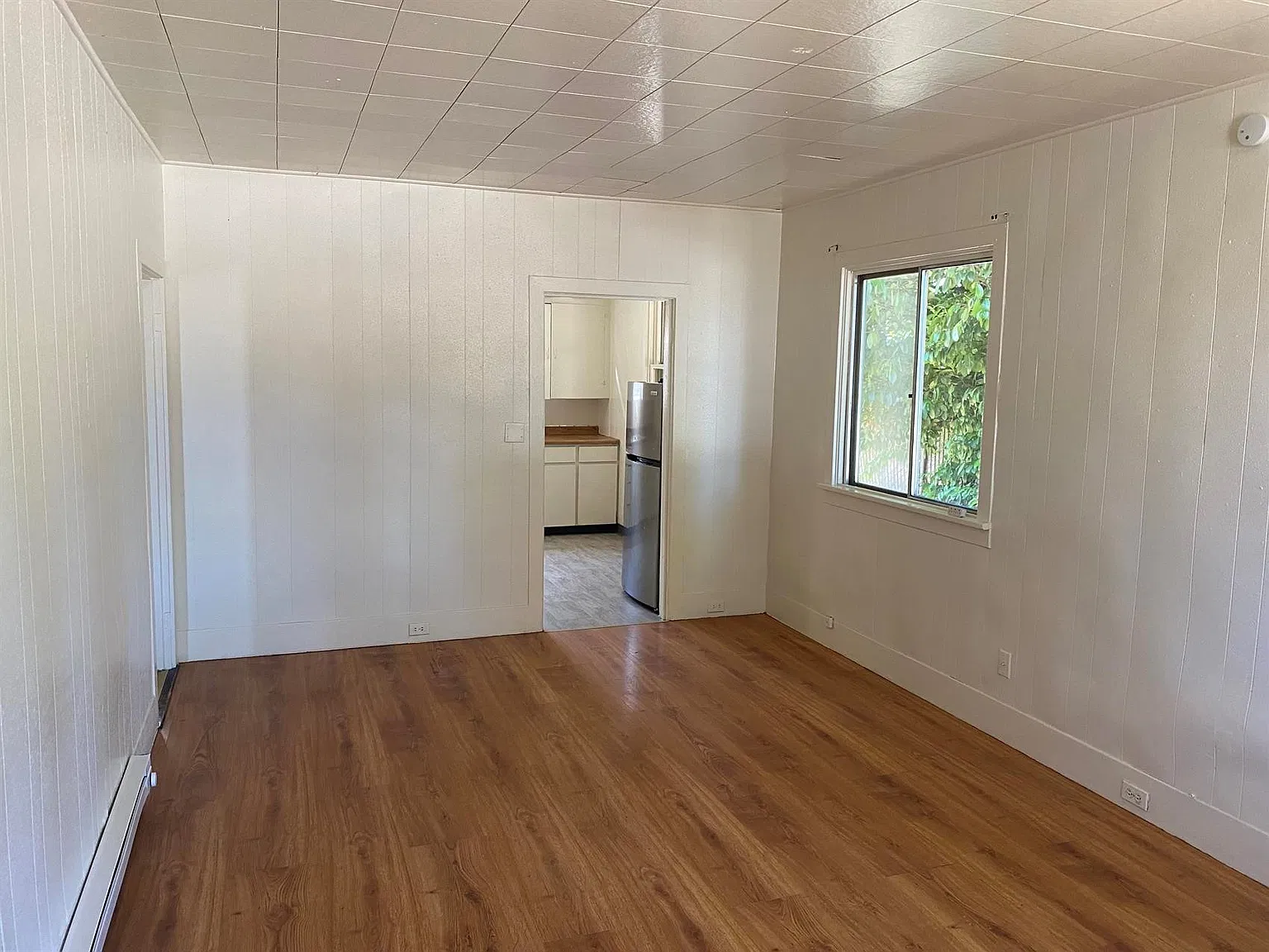 3 bed, 1122 sqft, $1,300 — Photo 3