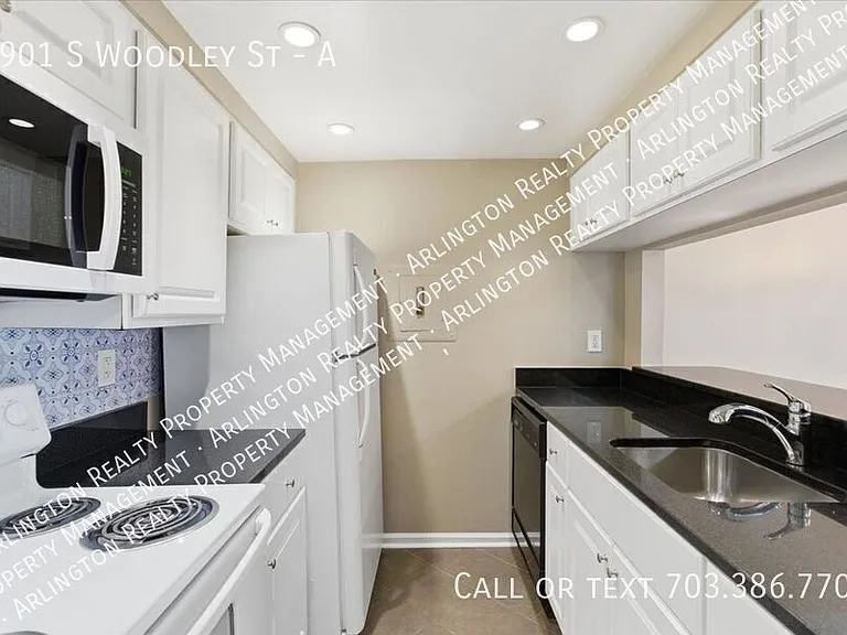 2901 S Woodley St #A — Photo 10