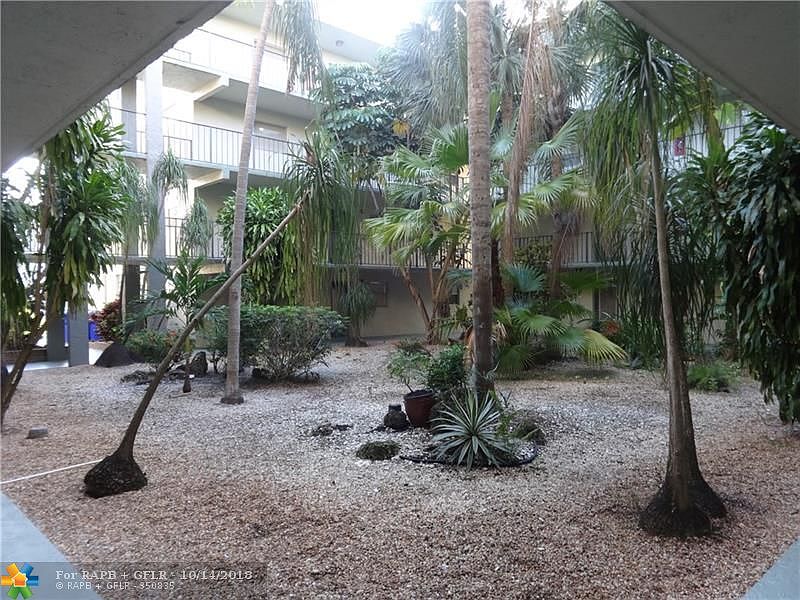 1st image of 1820 N Lauderdale Ave APT 3101