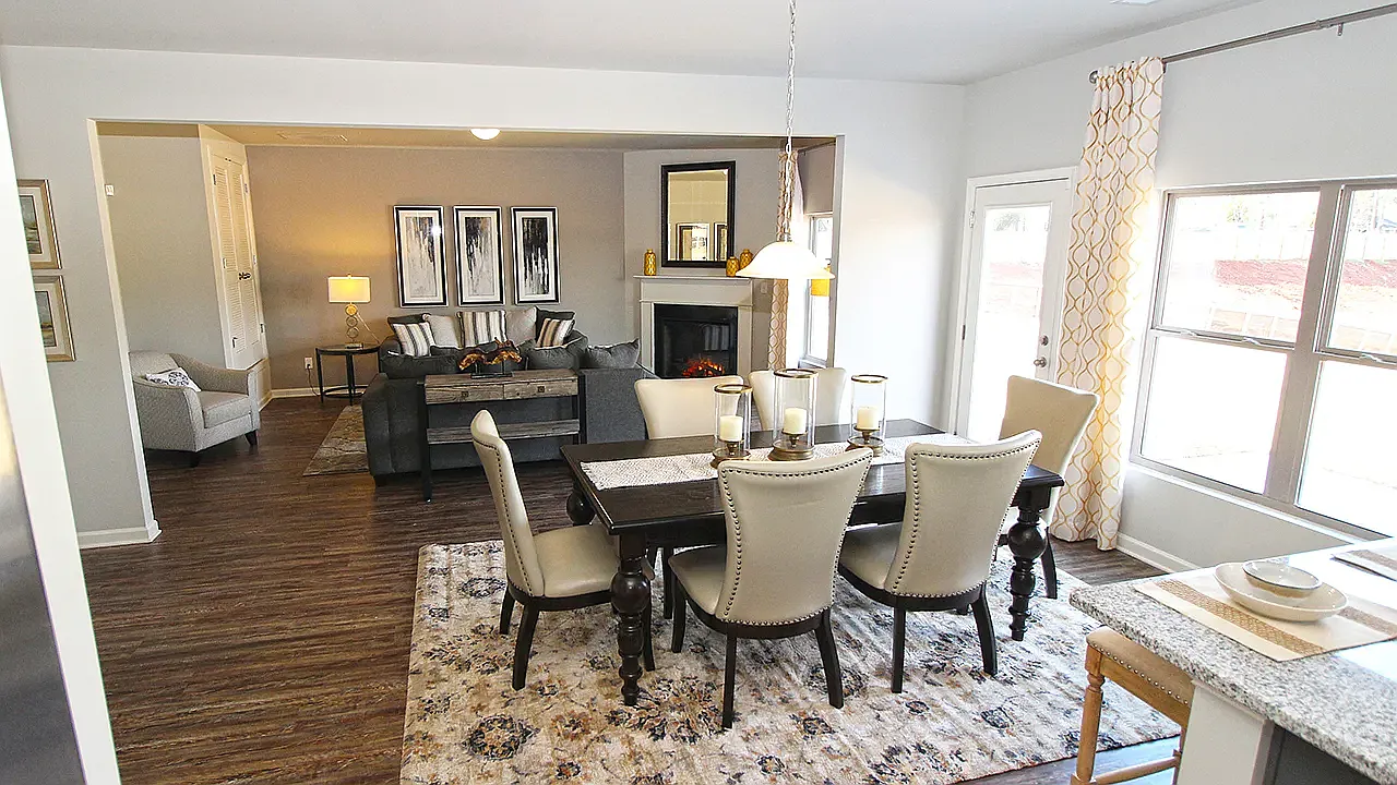 5 bed, 2968 sqft, $2,625 — Photo 4
