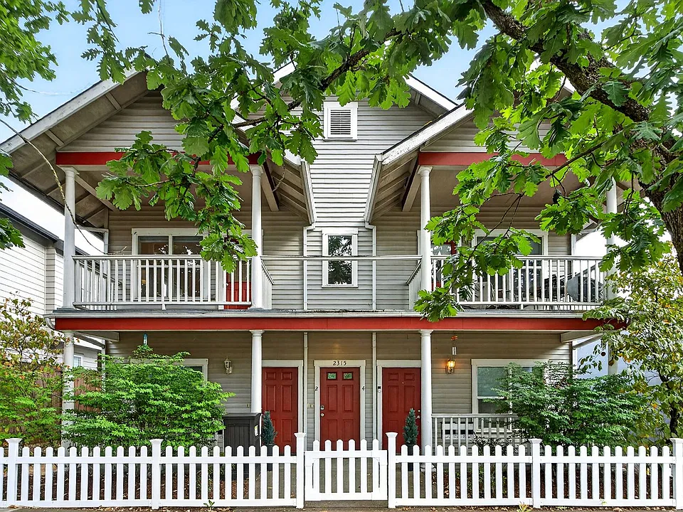 2315 N Lombard St