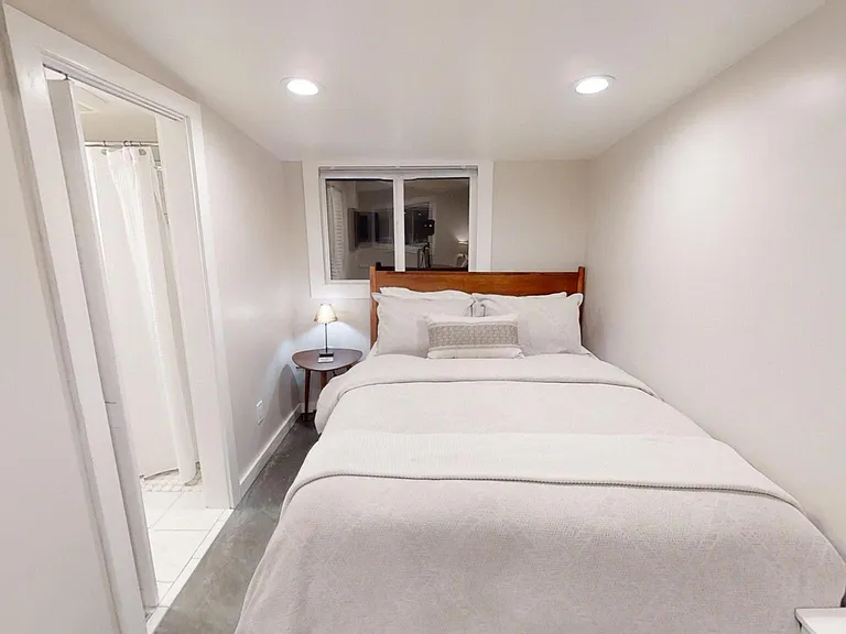 240 West St — Photo 15
