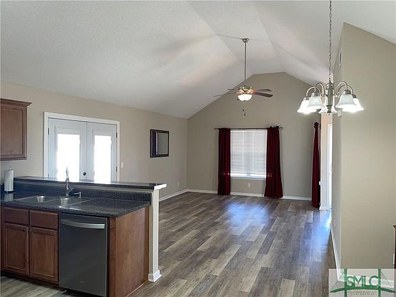 5th image of 401 Tabby Ln