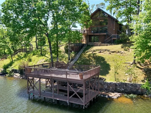 11999 Grandview Dr, Northport, AL 35475