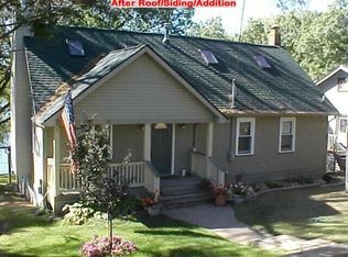 9760 Galatian Dr, Whitmore Lake, MI 48189