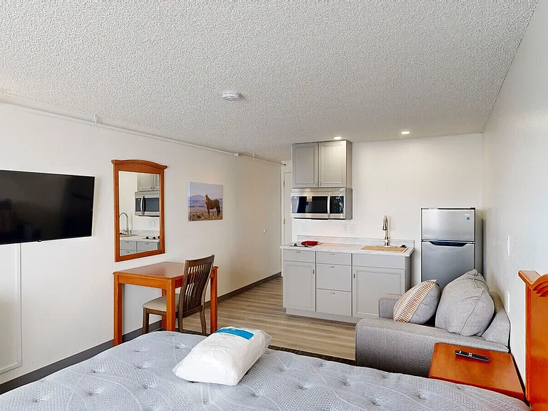Kodiak Apartments — Photo 7