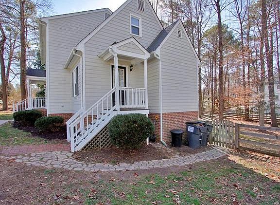 4th image of 7406 Count Fleet Dr