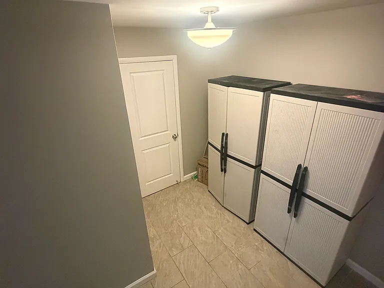 Springfield Ln — Photo 9